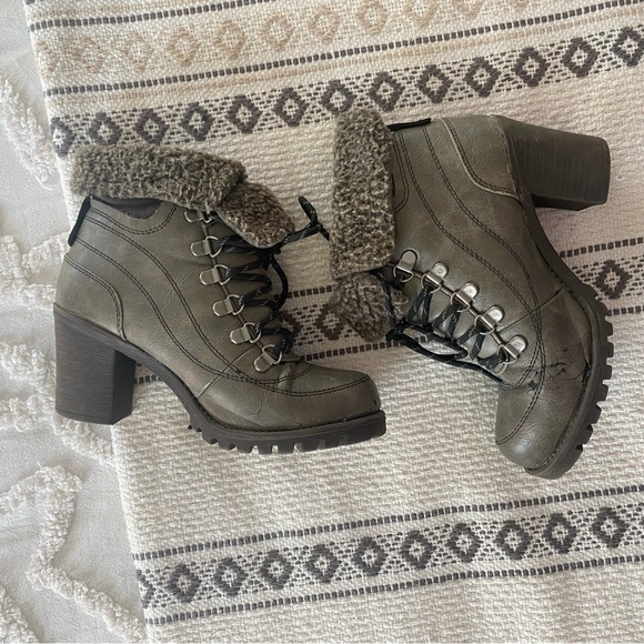 Winter Booties - Picture 9 of 12